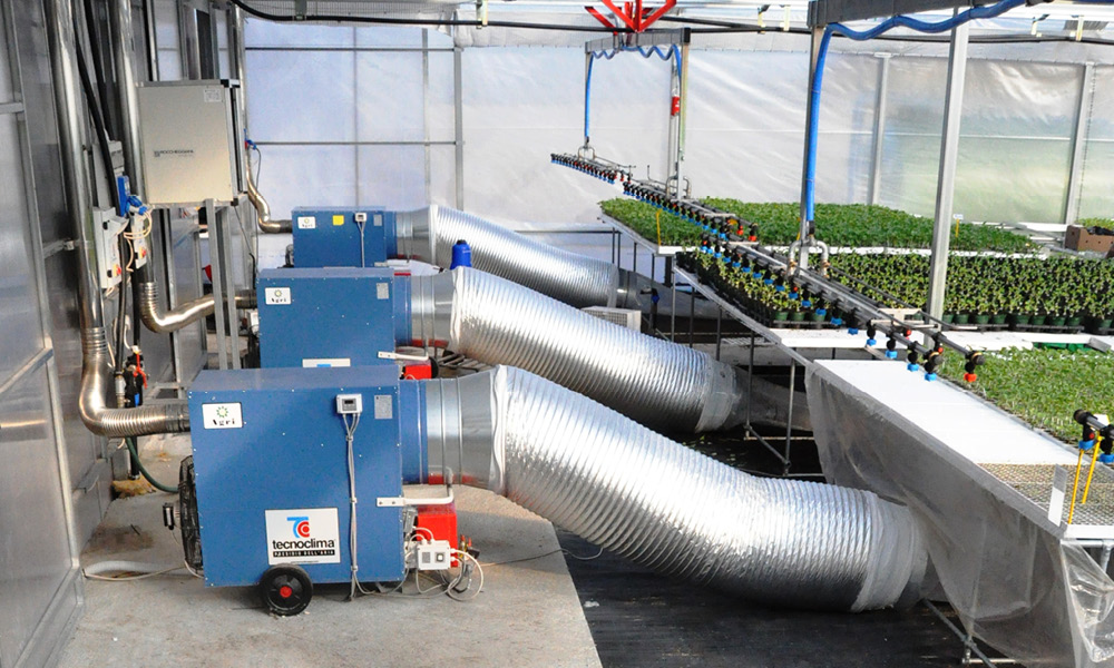 سیستم گرمایش گلخانه، تامین‌کننده دمای مناسب محیط گلخانه، با کمترین هزینه و انرژی است.